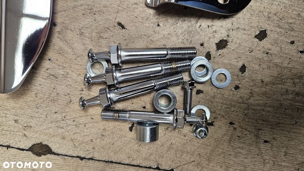 Stelaż oparcia śruby Honda VT750DC Black Widow   08F75-MCR-A00 - 4