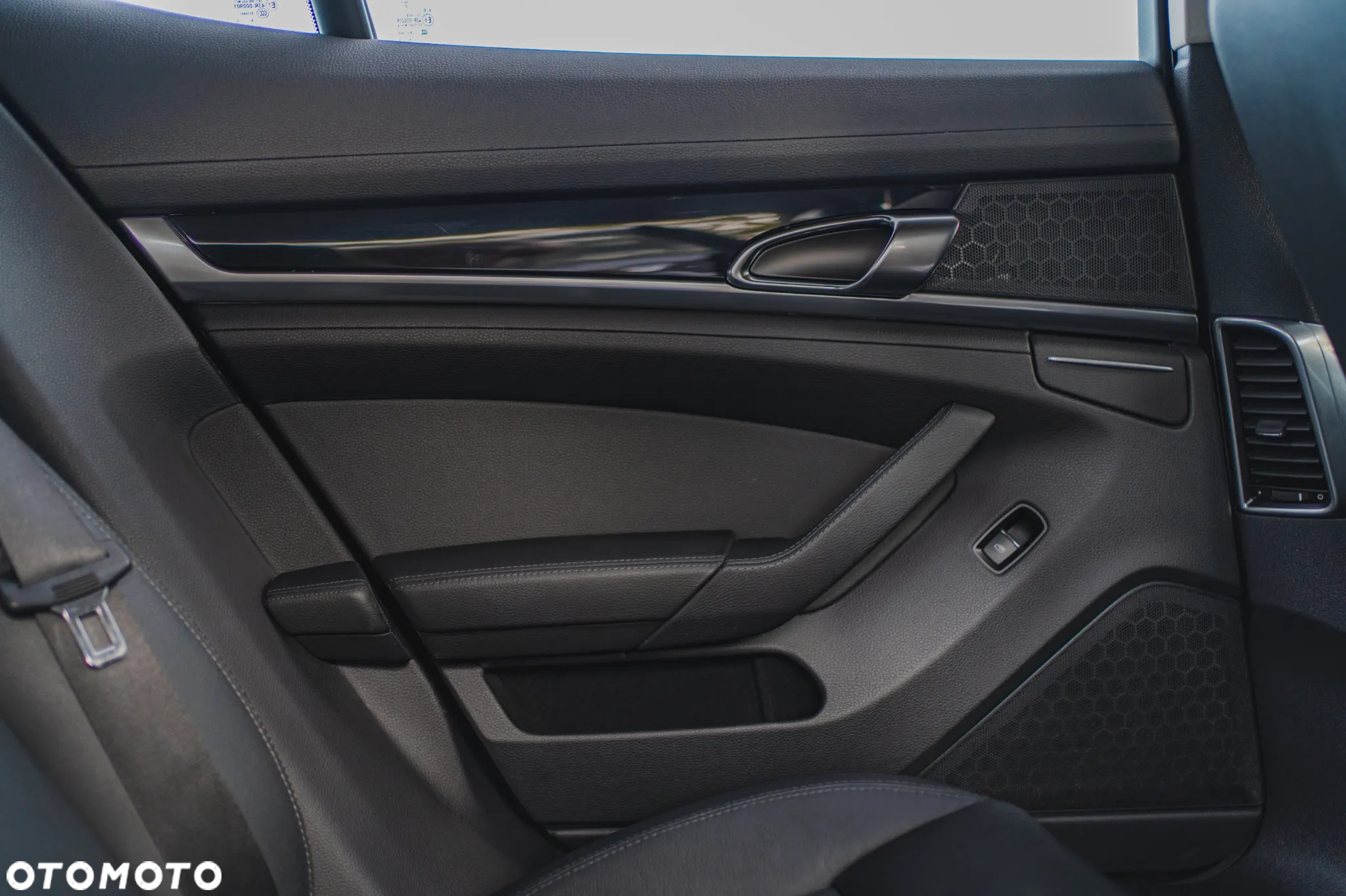 Porsche Panamera PDK - 18