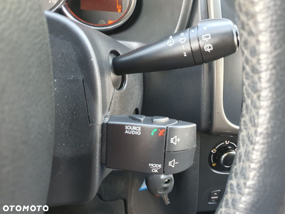 Dacia Sandero 0.9 TCe Laureate - 31