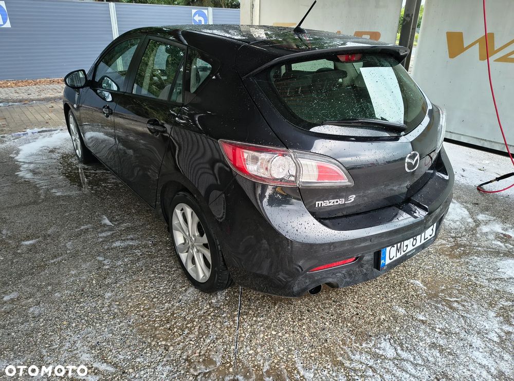 Mazda 3 1.6 Exclusive + - 6