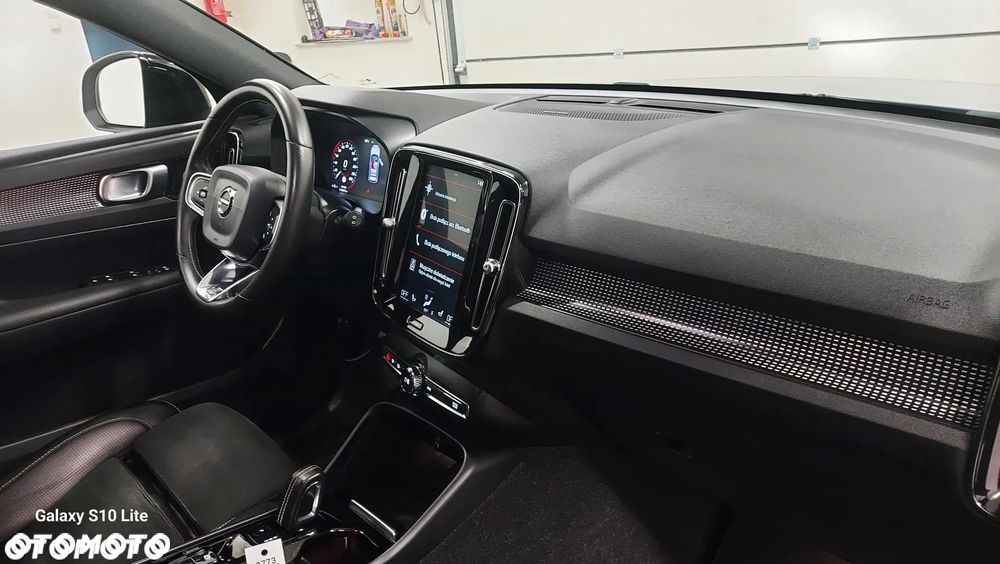 Volvo XC 40 D3 Geartronic R-Design - 17