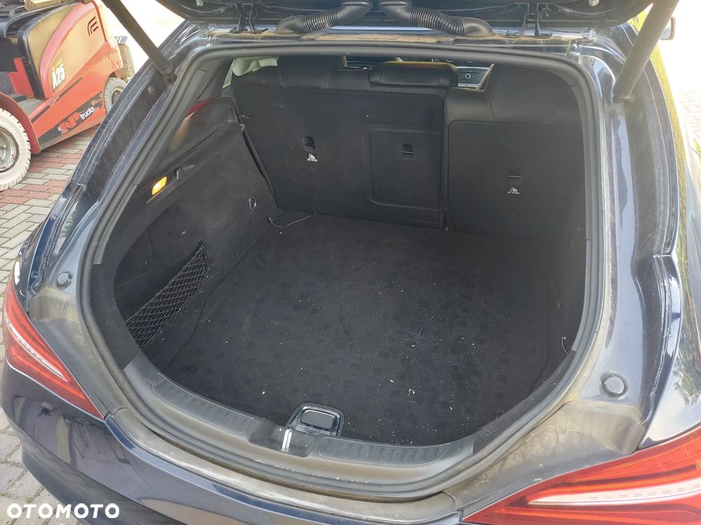Mercedes-Benz CLA 220 4Matic 7G-DCT AMG Line - 16