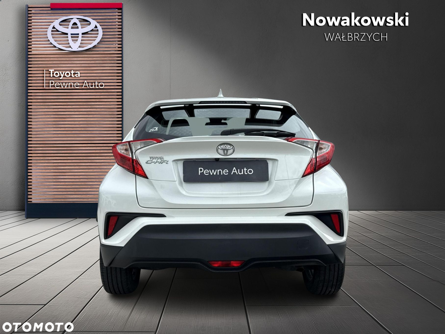 Toyota C-HR 1.2 T Premium CVT - 4