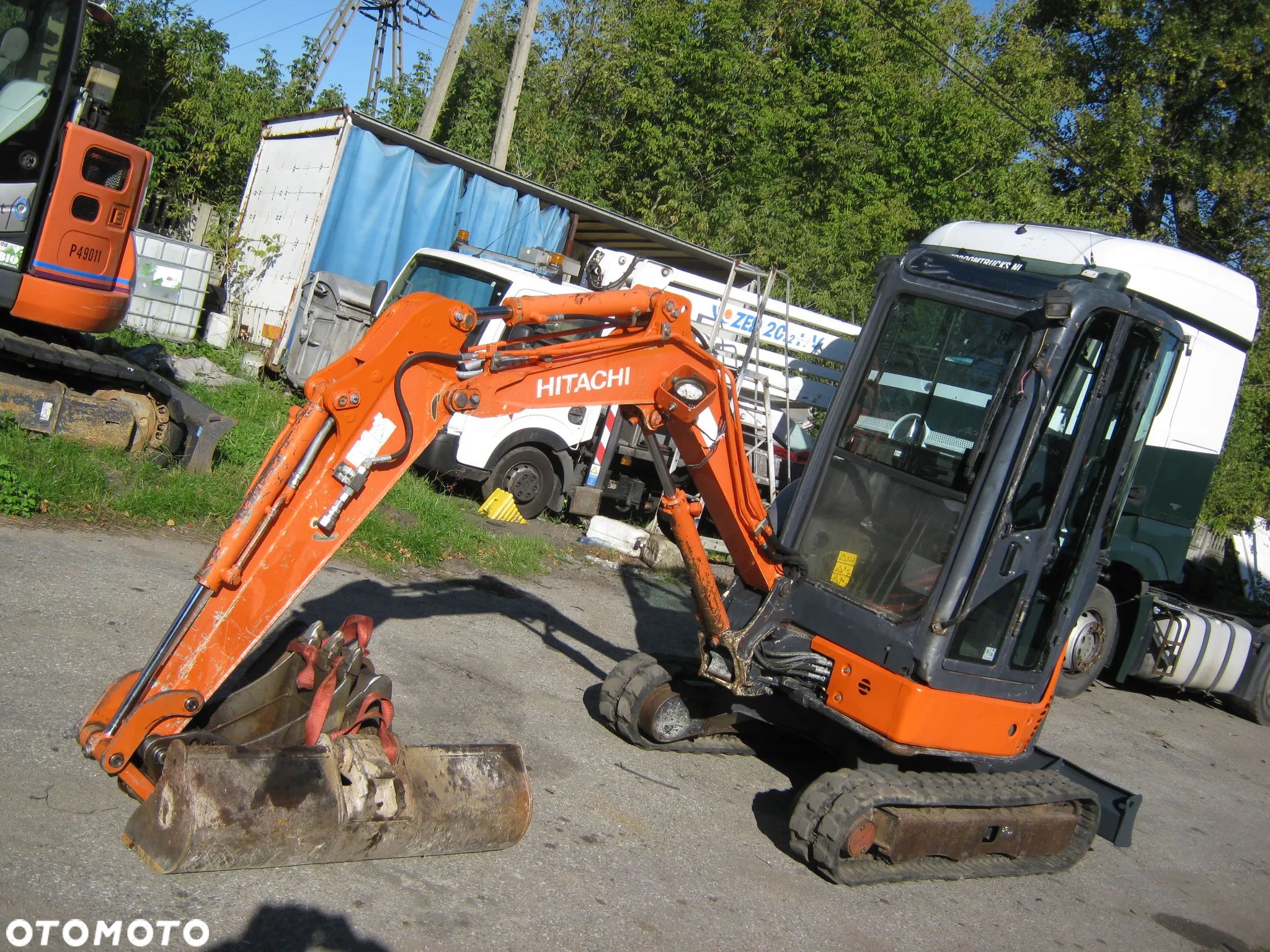 Hitachi ZX22U-2 - 1