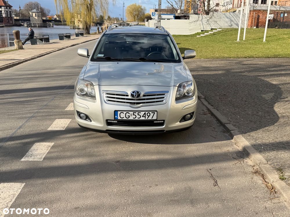 Toyota Avensis 2.0 D-4D - 9