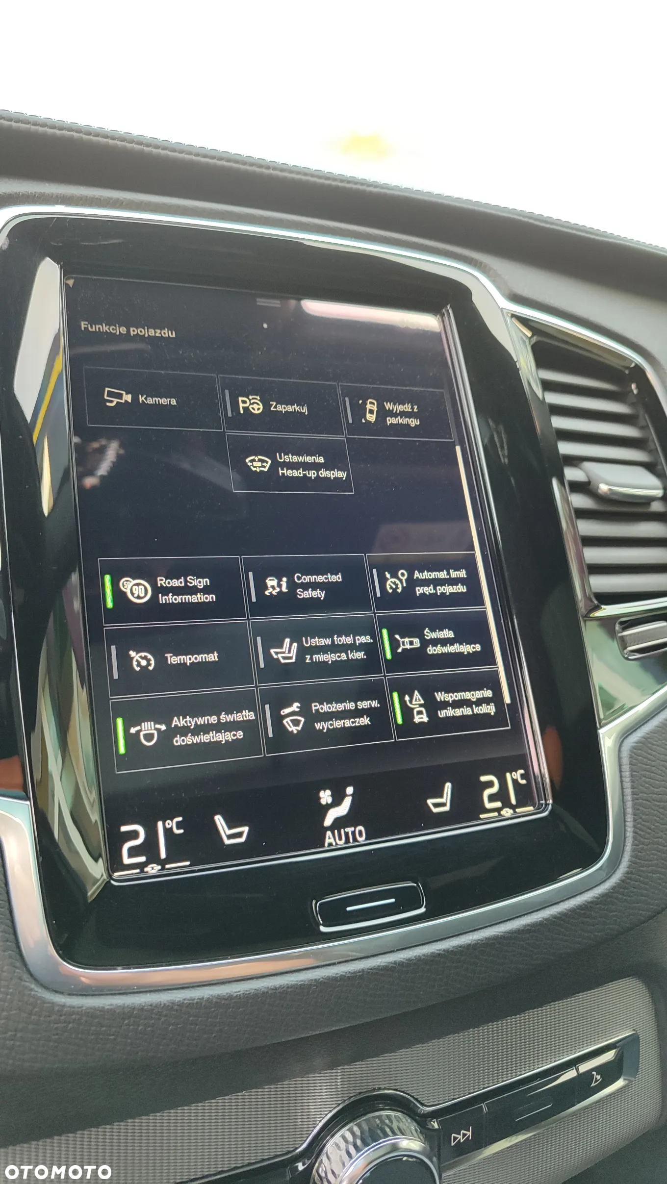 Volvo XC 90 D5 AWD R-Design 7os - 15