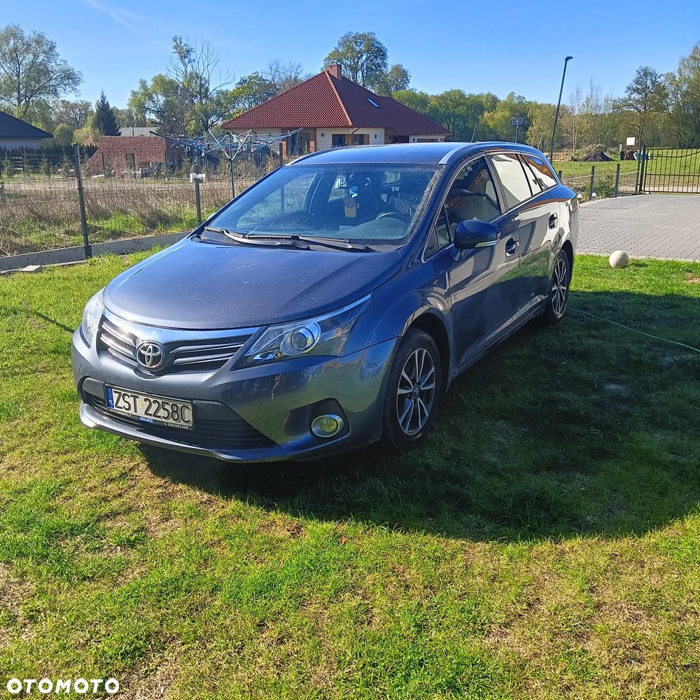 Toyota Avensis 1.6 Active - 2