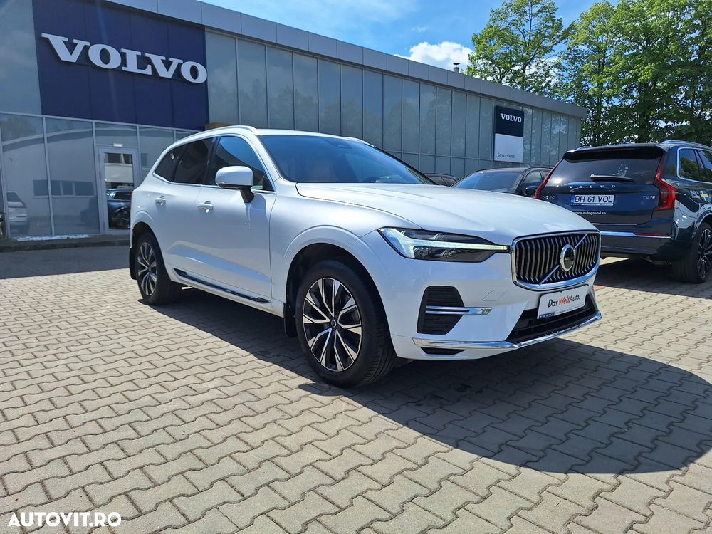 Volvo XC 60 B4 MHEV AT AWD Plus Dark - 7