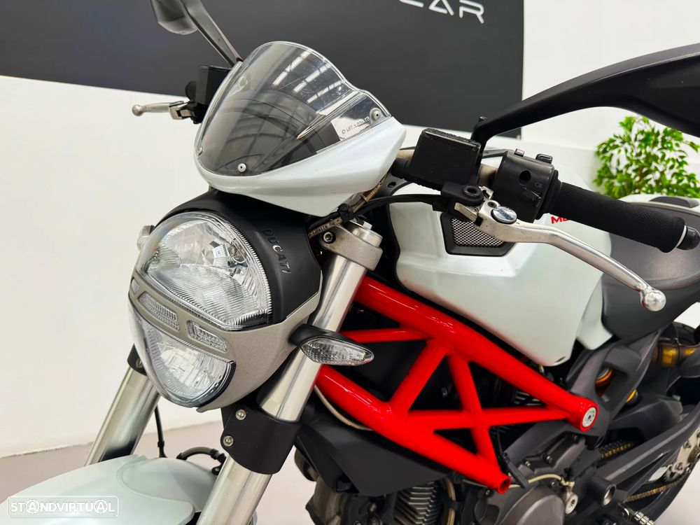 Ducati Monster 796 - 15