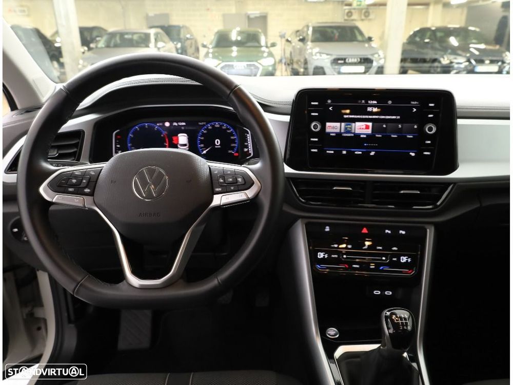 VW T-Roc 1.0 TSI Urban - 28