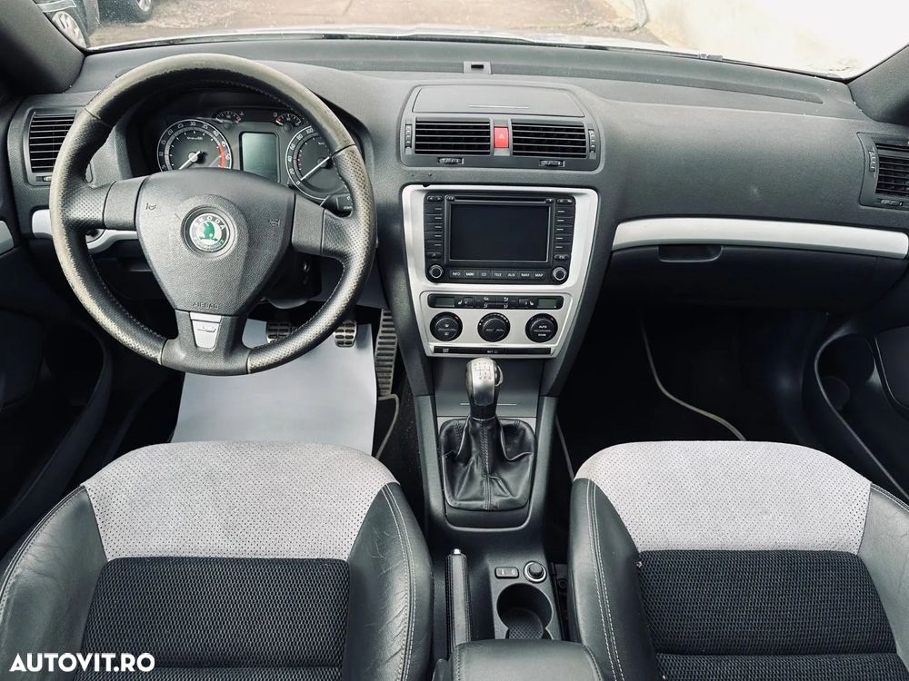 Skoda Octavia Combi 2.0 RS TDI - 2