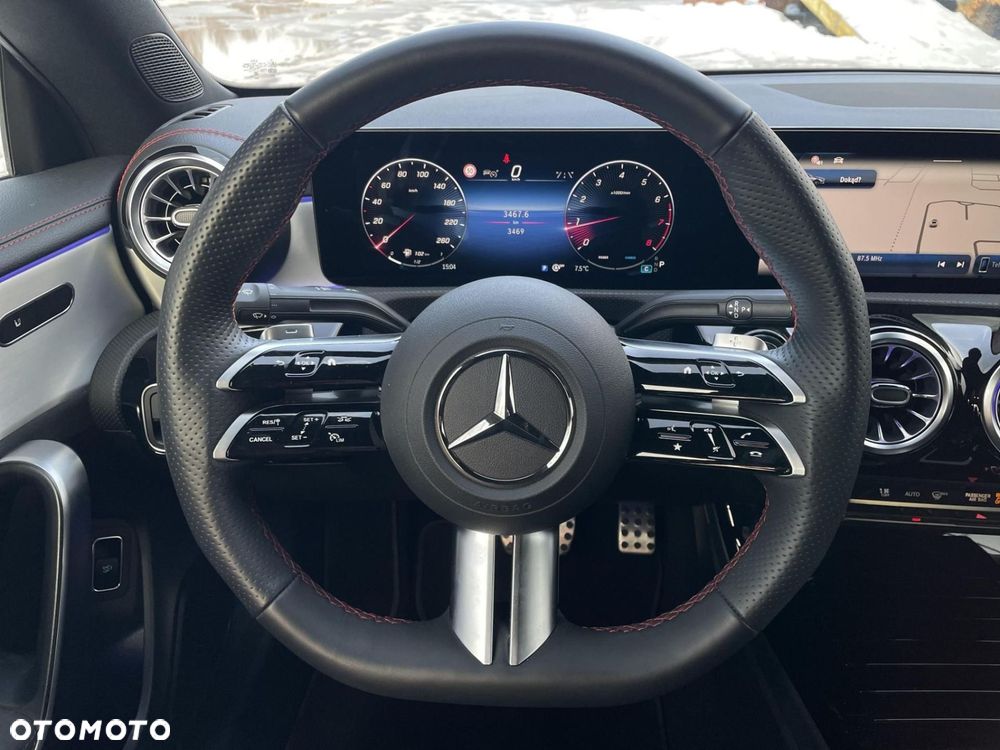 Mercedes-Benz CLA - 17