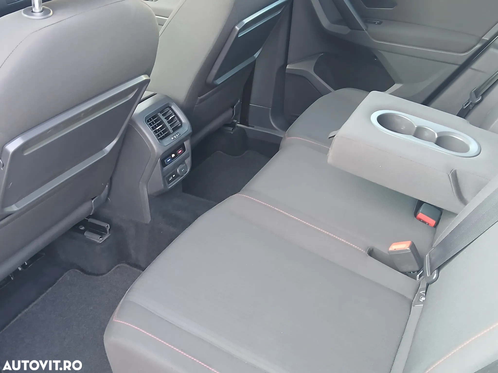 Volkswagen Tiguan - 26