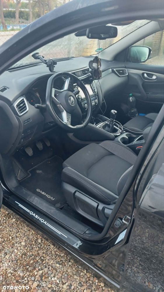 Nissan Qashqai 1.2 DIG-T Acenta EU6 - 17