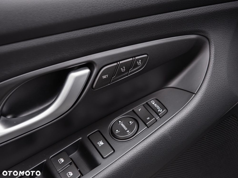 Hyundai i30 - 16