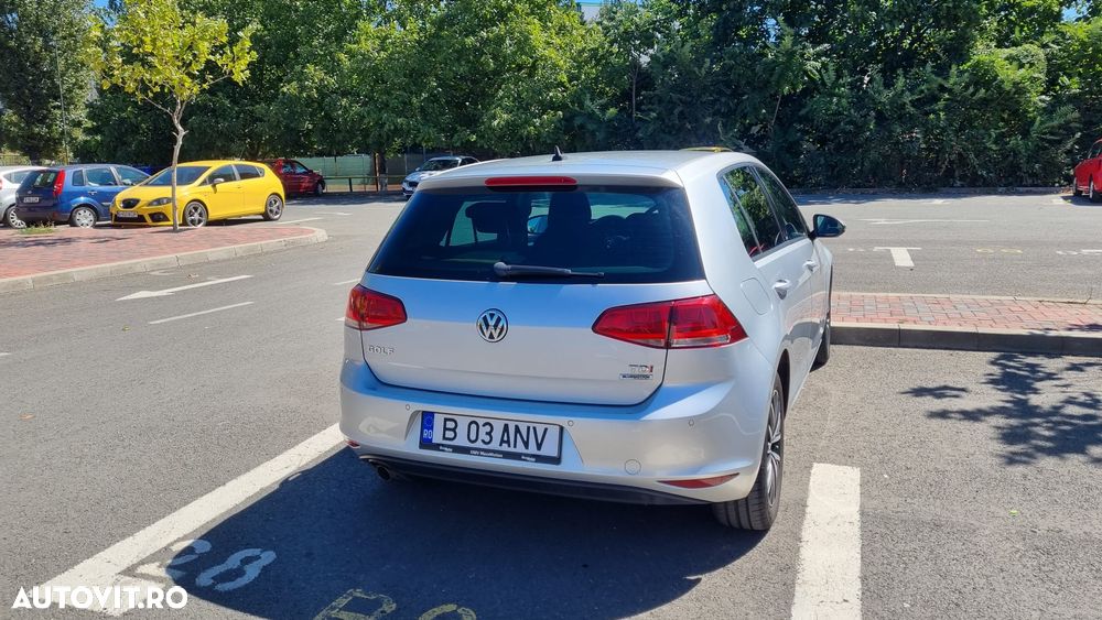 Volkswagen Golf 1.6 TDI BlueMotion Technology DSG Allstar - 3