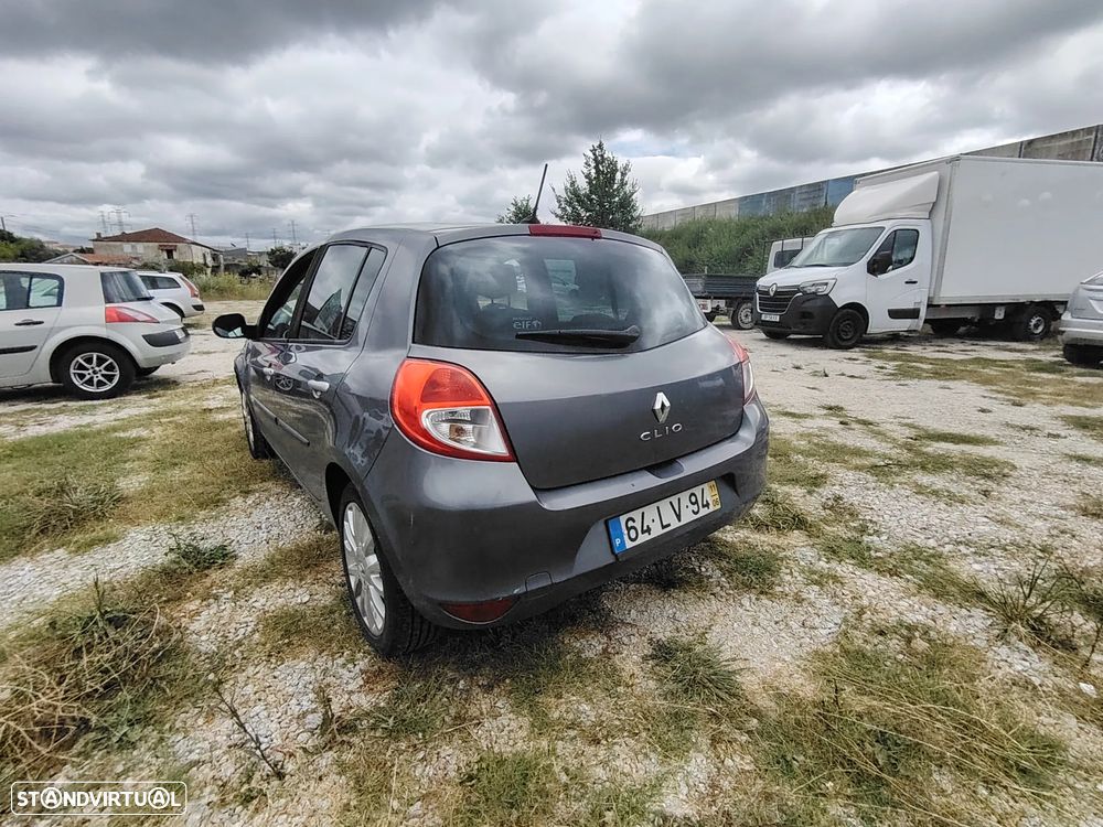 Renault Clio 1.2 16V Dynamique - 14