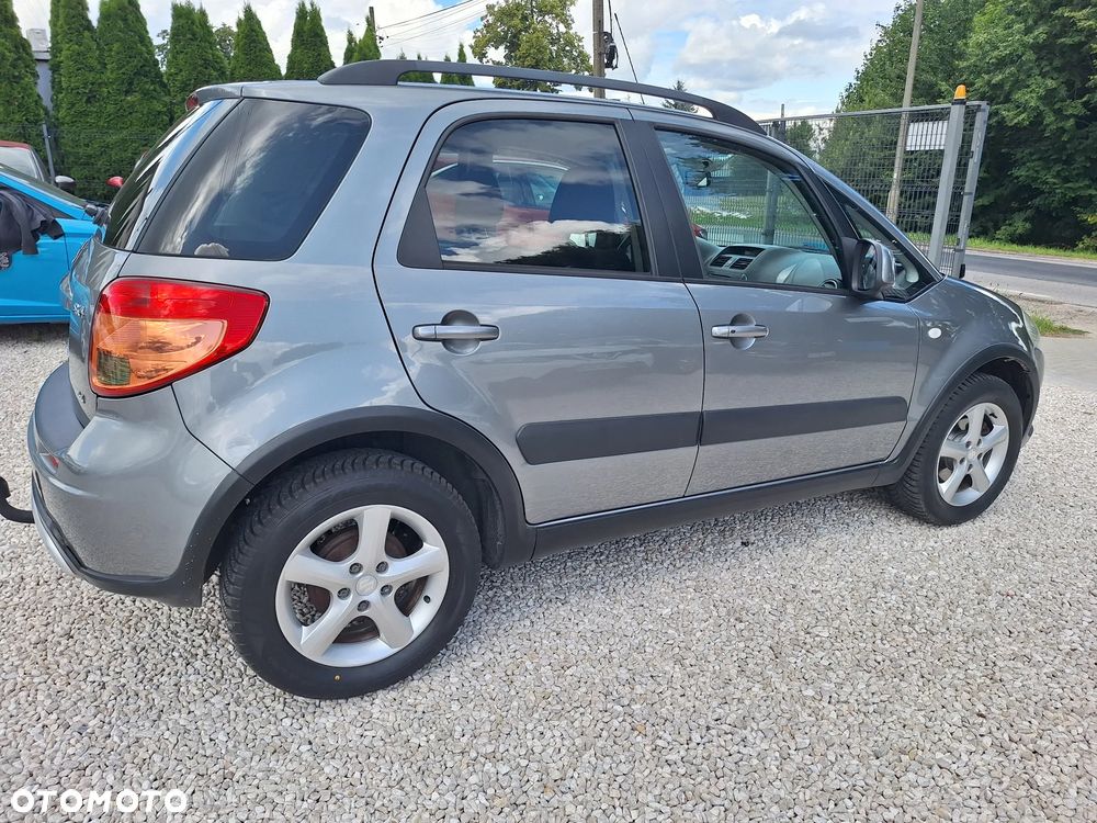 Suzuki SX4 1.6 VVT 4x4 Comfort - 13