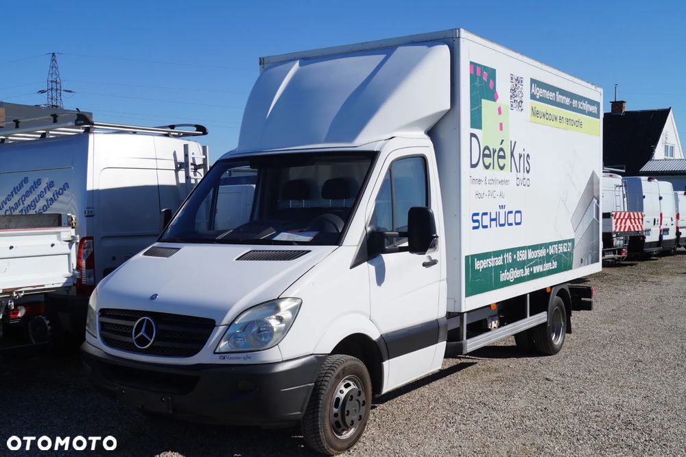 Mercedes-Benz Sprinter - 2