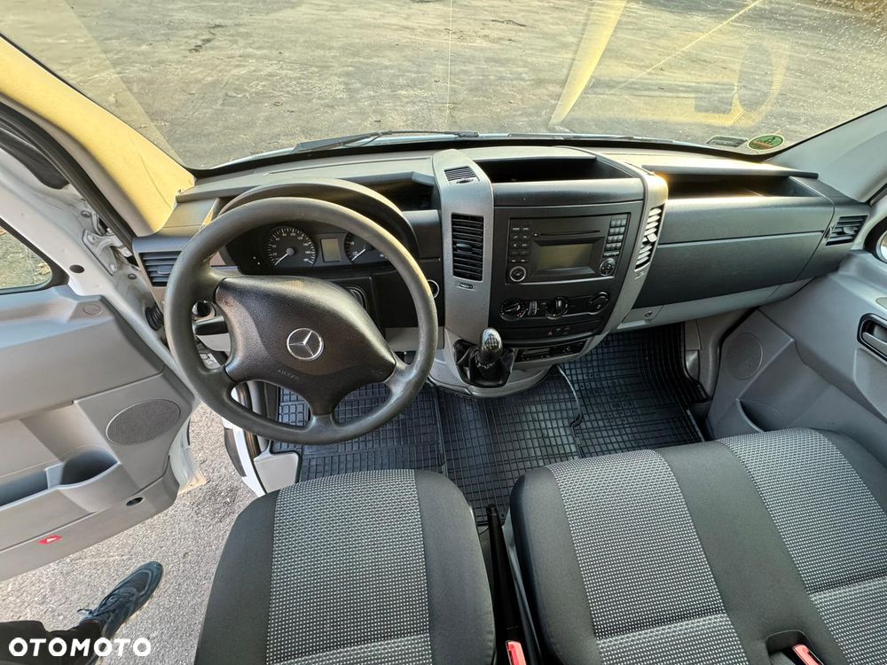 Mercedes-Benz Sprinter - 4