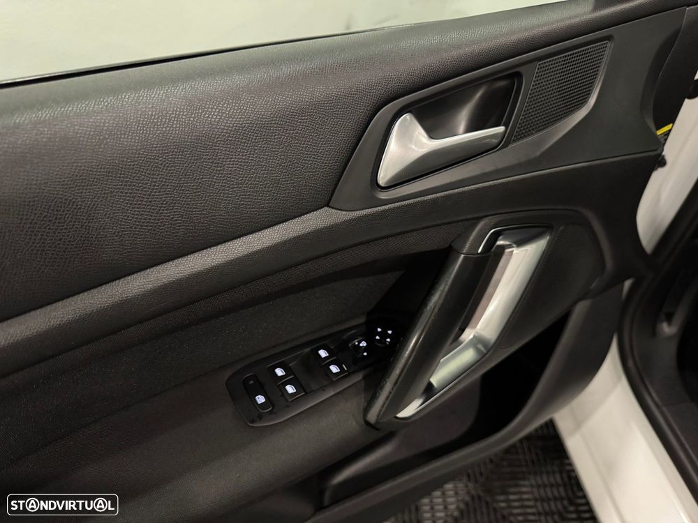 Peugeot 308 1.6 BlueHDi Allure J17 EAT6 - 50