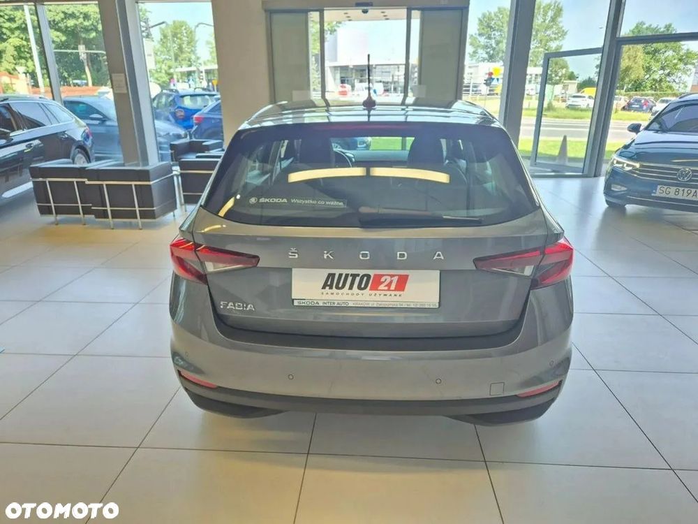Skoda Fabia 1.0 TSI Ambition DSG - 8