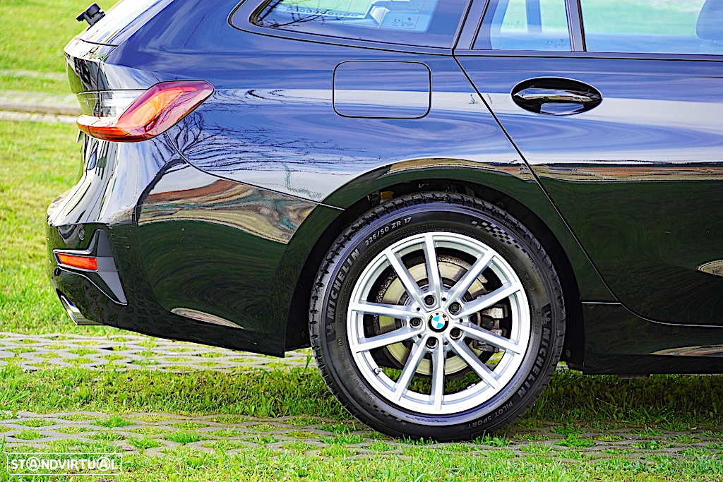 BMW 318 d Touring Auto - 11
