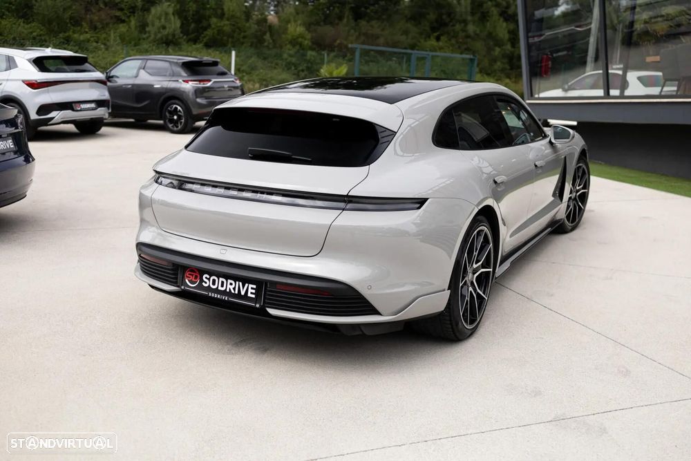 Porsche Taycan Sport Turismo - 46