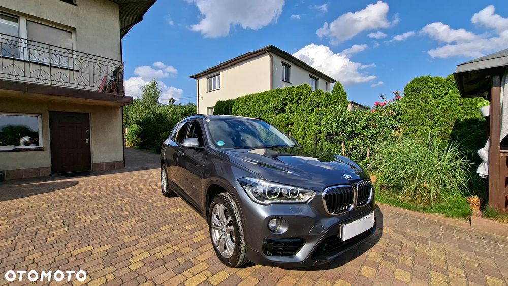 BMW X1 xDrive18d xLine - 9