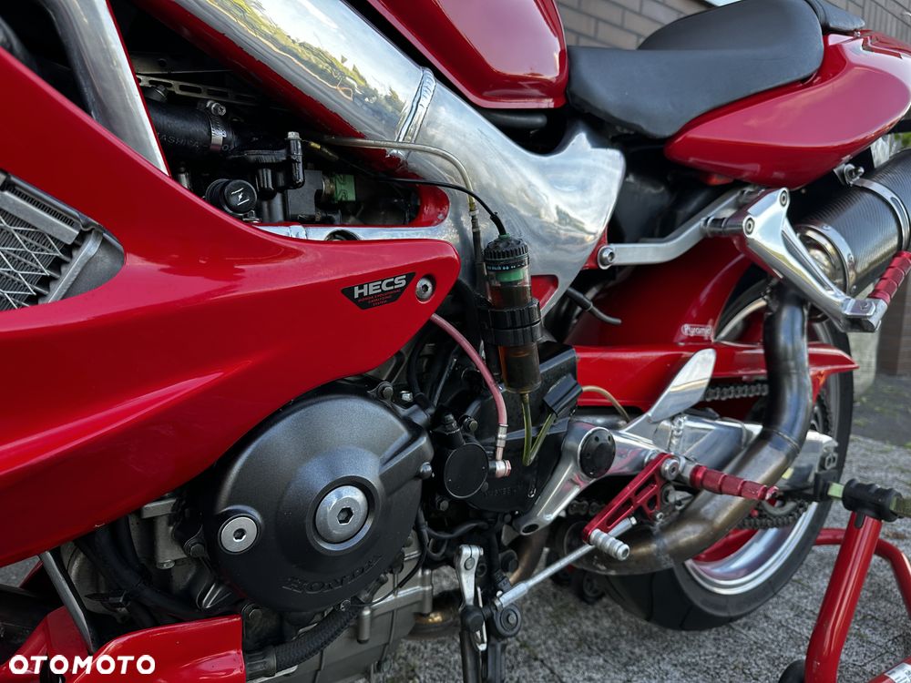 Honda VTR - 13