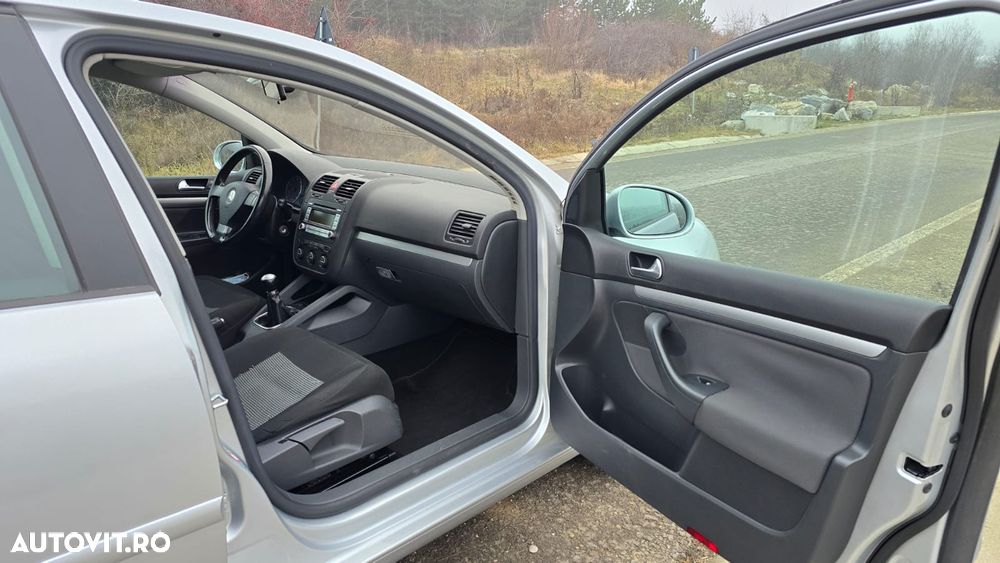 Volkswagen Golf 1.6 Highline - 13