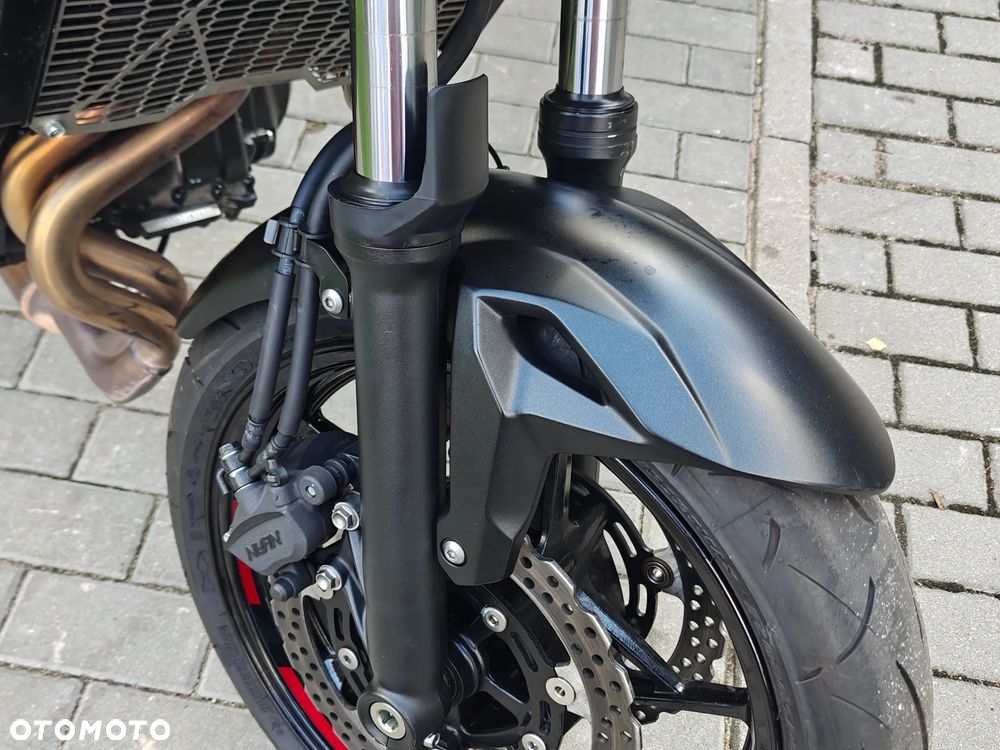 Kawasaki Z 650 - 17