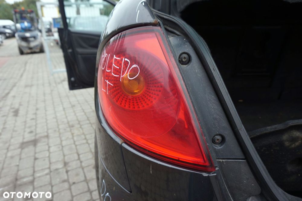 LAMPA TYLNA LEWA TOLEDO III 5P 5P5945111A SEAT 2004-2009 - 4