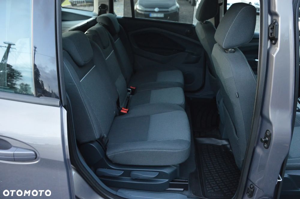 Ford Grand C-MAX - 33