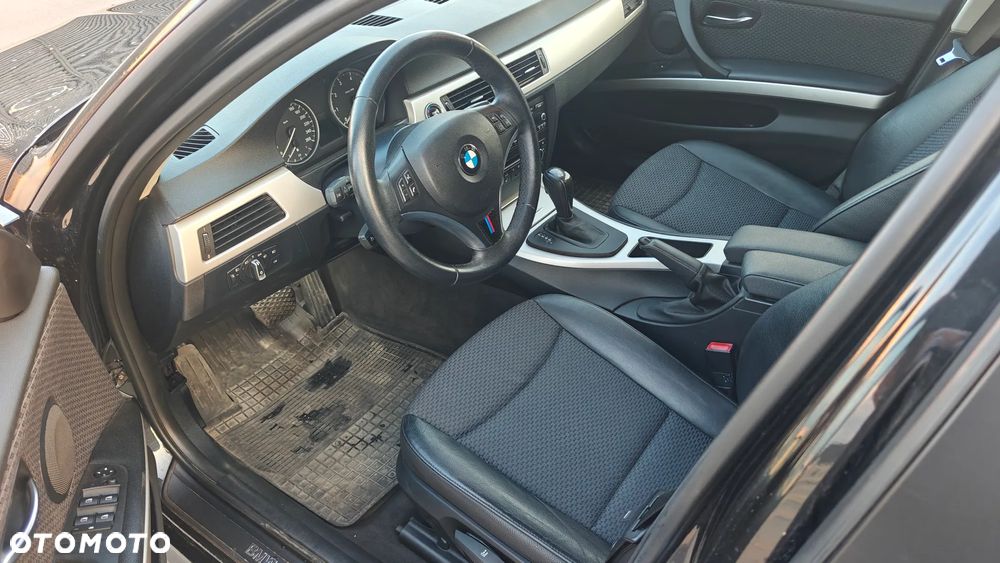 BMW Seria 3 318i Edition Sport - 15