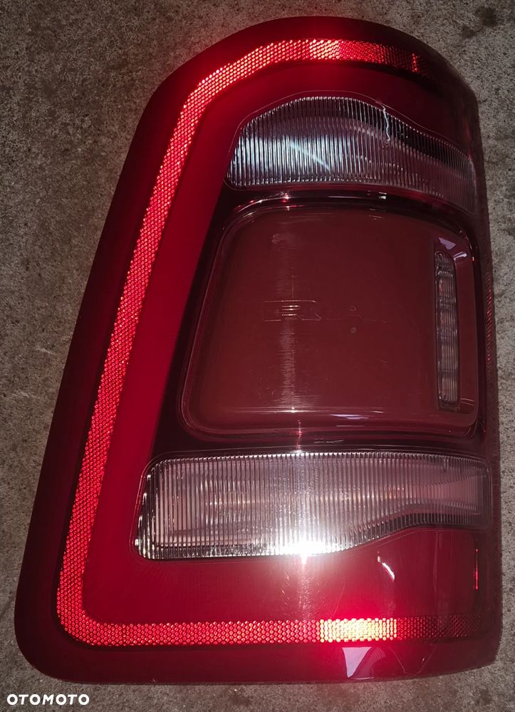 Lampa Tył Tylna Lewa LED BSM Martwe Pole Asystent Dodge RAM V 5 1500 2019-2024