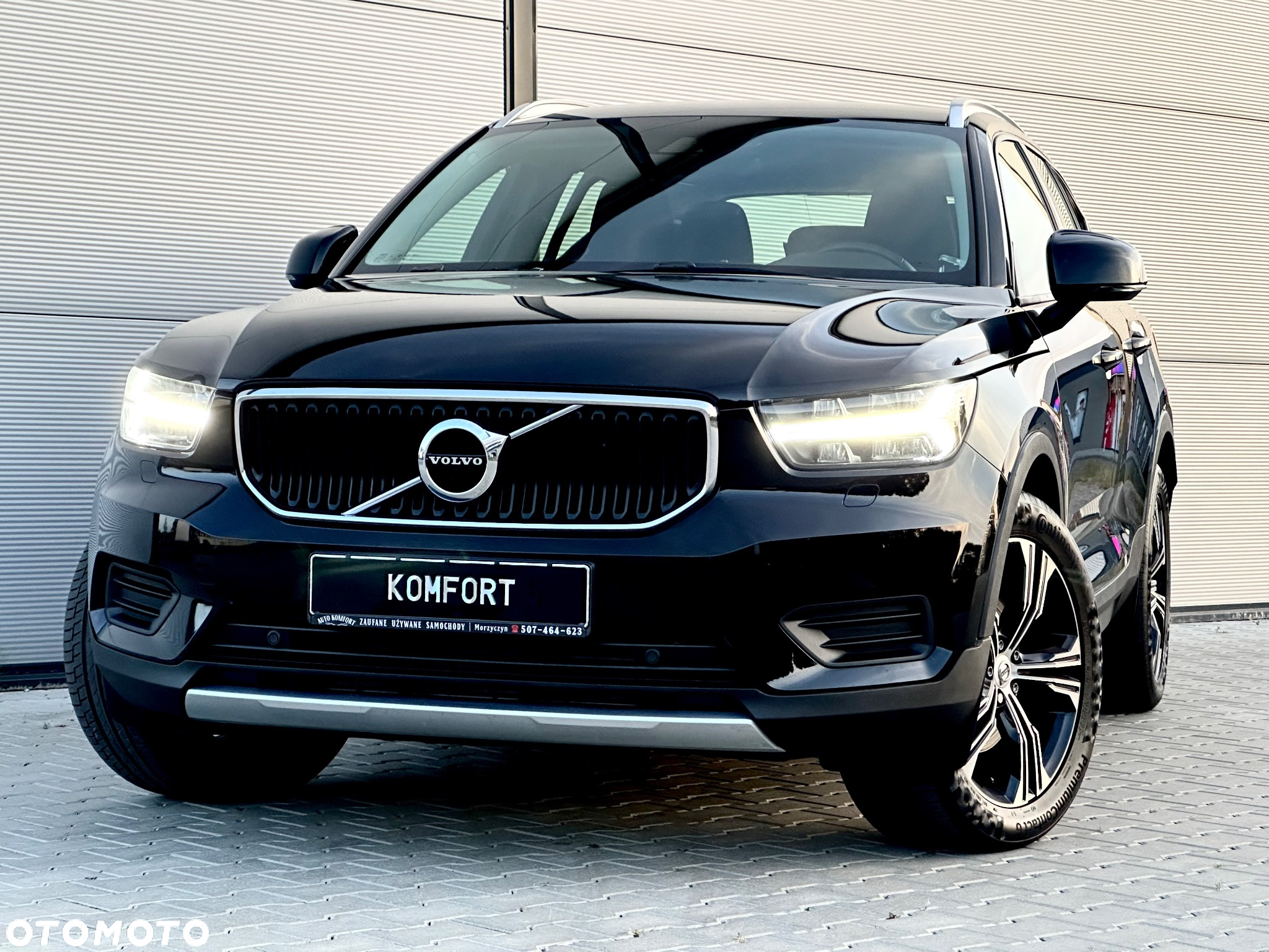 Volvo XC 40 D4 AWD Momentum Pro - 3