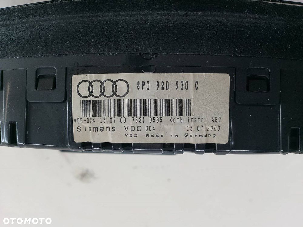 LICZNIK AUDI A3 8P/8PA/8P7 8P0920930C VDO 2.0 TDI - 4