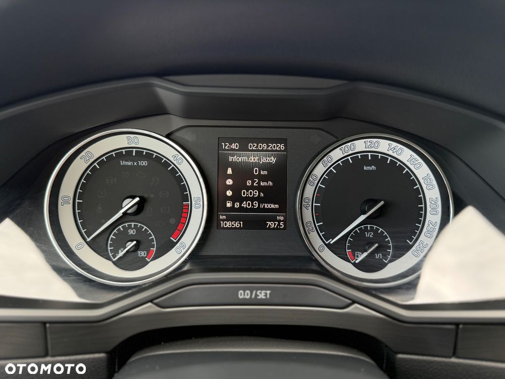 Skoda Superb 2.0 TDI DSG Ambition - 32