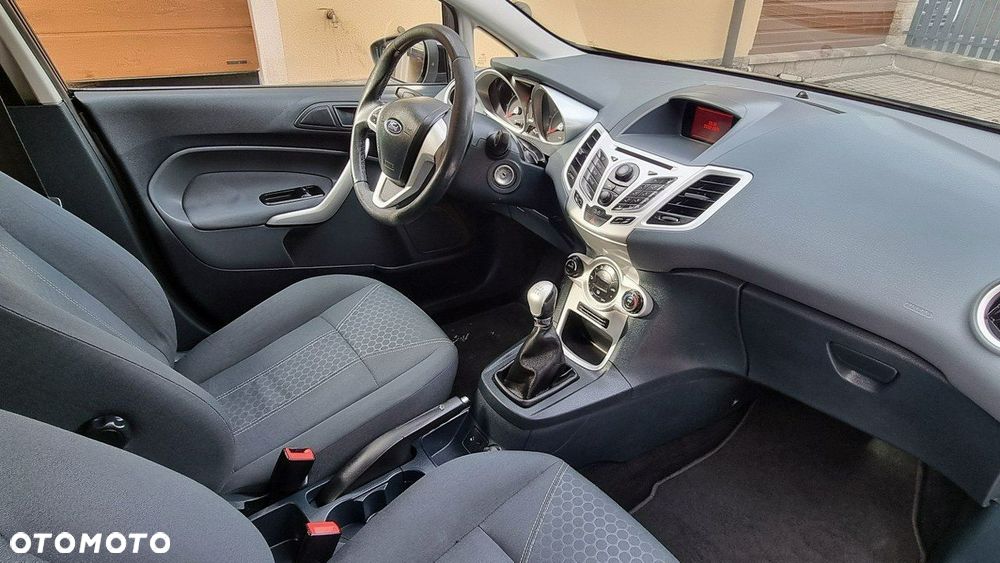 Ford Fiesta - 11