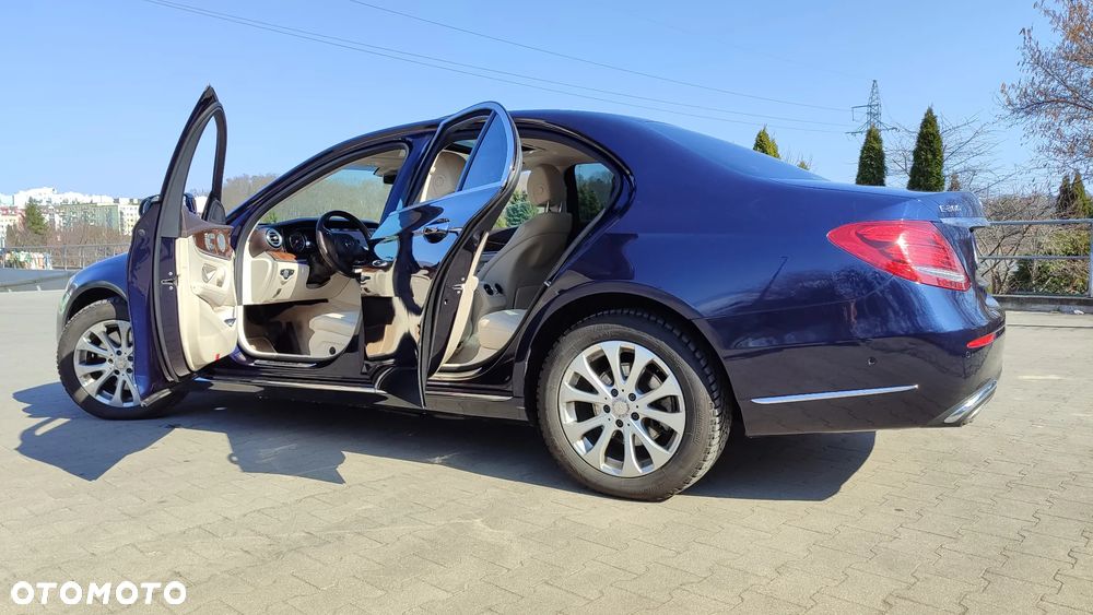Mercedes-Benz Klasa E 300 9G-TRONIC Exclusive - 8