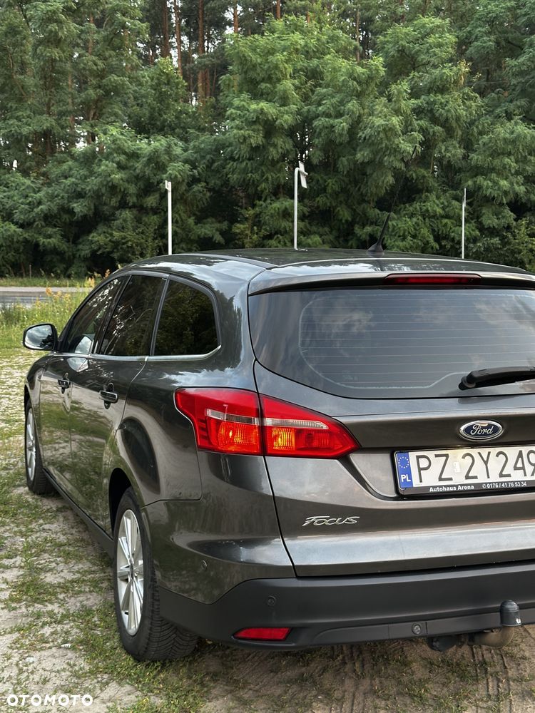 Ford Focus - 8