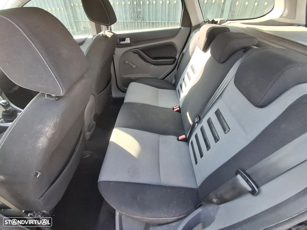 Ford Focus SW 1.6 TDCi ECOnetic - 9