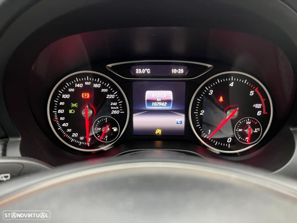 Mercedes-Benz A 180 d AMG Line - 23