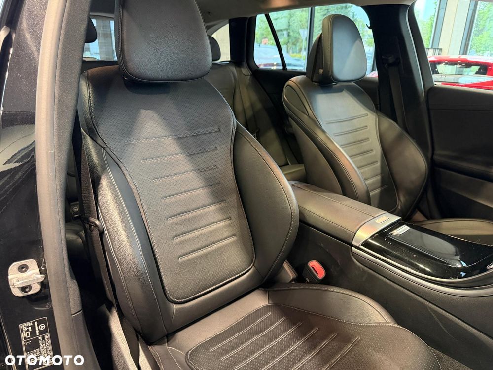 Mercedes-Benz Klasa C 300 e 9G-TRONIC AMG Line - 13