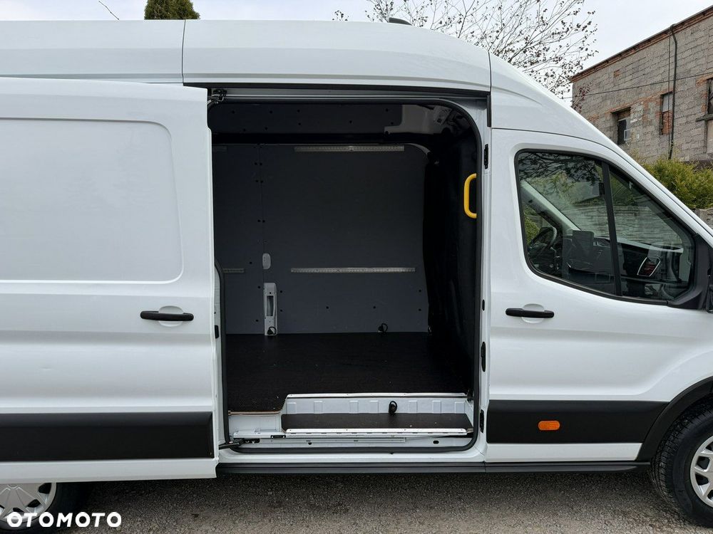 Ford Transit - 10