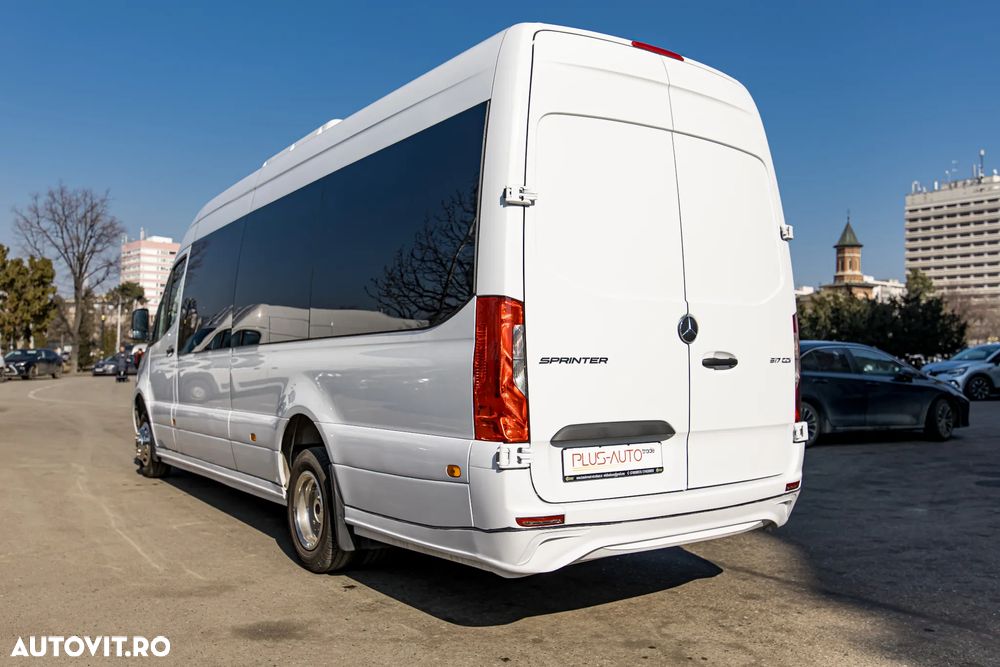 Mercedes-Benz Sprinter - 4