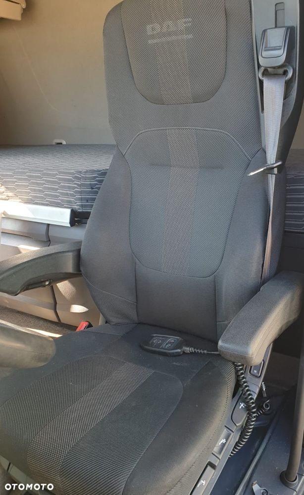 FOTEL SIEDZENIE LEWE KIEROWCY DAF XF / XG - 1