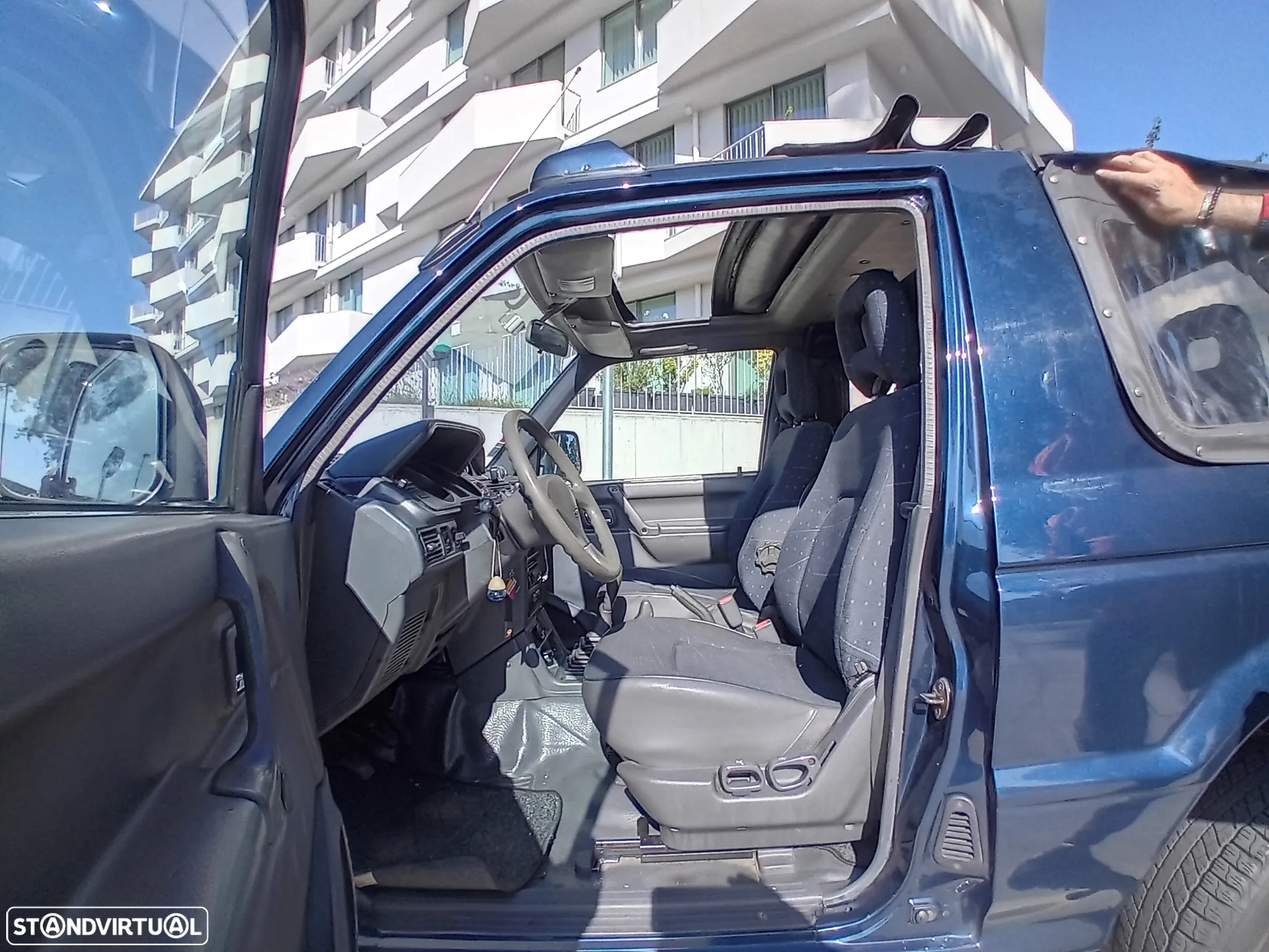 Mitsubishi Pajero - 21