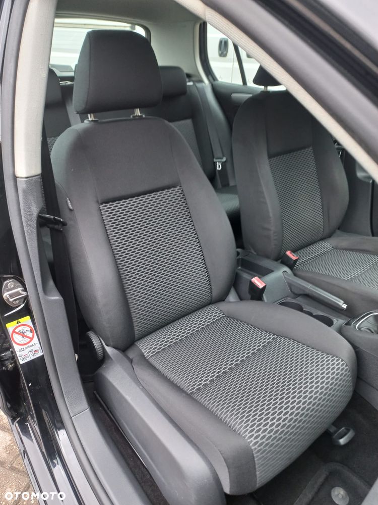 Volkswagen Golf 2.0 TDI Comfortline - 13